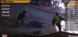 Other marshals rush to his aid