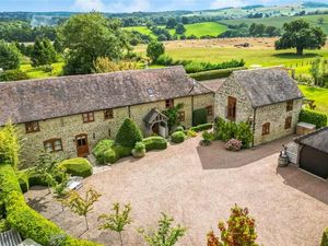 Supporting image for story: Barn with separate annex, paddock and stables listed for sale under £1 million