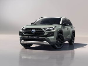 Supporting image for story: Toyota updates RAV4 range and adds new Adventure model