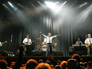 Supporting image for story: Review: The Hollies and The Searchers, Ludlow Festival