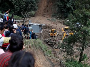 Supporting image for story: Nepal flood deaths reach 193 as recovery work is stepped up