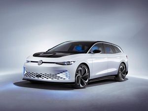 Supporting image for story: Volkswagen ID. Space Vizzion concept hints at the electric future of the estate car