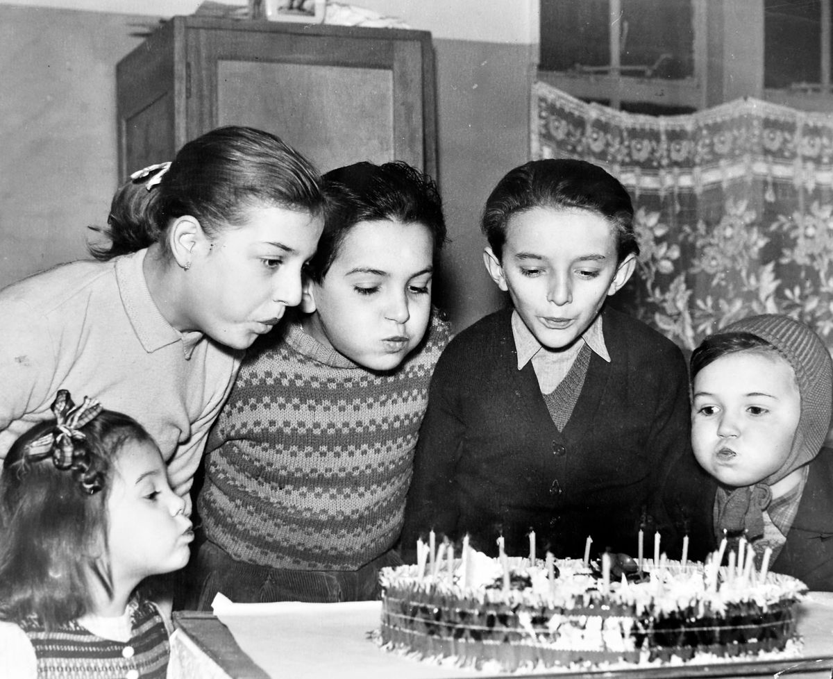 'Full of sympathy and a warm welcome': How Christmas was special for Hungarian refugees welcomed by the good folk of the West Midlands in 1956