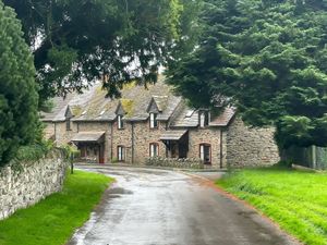 Supporting image for story: Villagers given access to 'lightning fast' broadband