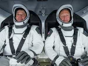 Supporting image for story: Nasa astronauts set for first splashdown return in 45 years