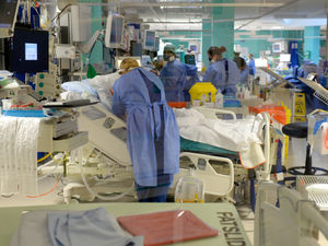 Supporting image for story: 'A day I'll never forget': One year on from Wolverhampton's first Covid case