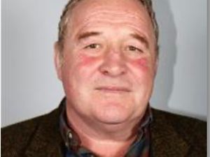 Supporting image for story: Recipients of alcohol home deliveries in Powys will be asked for ID to confirm they are old enough to drink