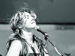 Supporting image for story: Wailin' Jennys' Cara heading to Shrewsbury