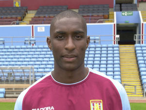 Supporting image for story: Former Aston Villa star Jlloyd Samuel dies in car crash