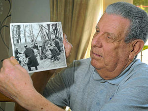 Supporting image for story: Drillers went to aid of horse frozen in mud