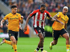 Supporting image for story: Mario Lemina emphasises Wolves unity after Brentford defeat