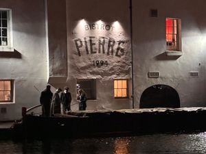 Supporting image for story: Watch: Birmingham diners catch Netflix's Peaky Blinders in the making on Birmingham canals