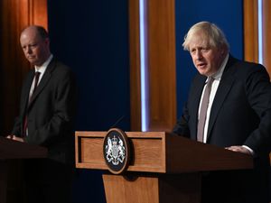 Supporting image for story: Johnson and scientists urge booster vaccinations to prevent Christmas lockdown