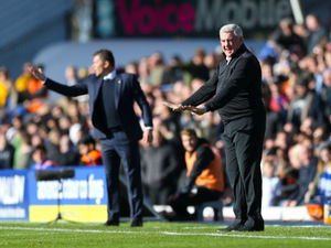 Supporting image for story: Steve Bruce slams 'ridiculous' clapperboards decison