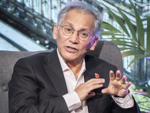 Supporting image for story: BBC chairman Samir Shah ‘did not want to lose’ former director-general Tim Davie