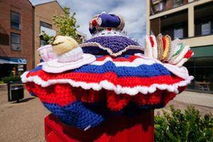 A closer look at the special Jubilee topper