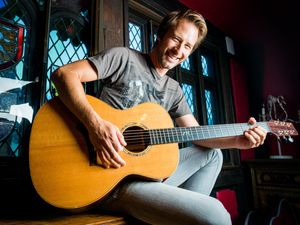 Supporting image for story: 'I'm still loving life': Chesney Hawkes talks about growing up around superstars, sudden fame and decline, triumphant return and still loving music ahead of Birmingham show