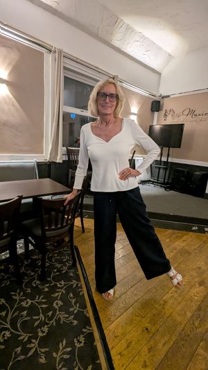 Dr Belinda Bowd demonstrates easy balance exercises