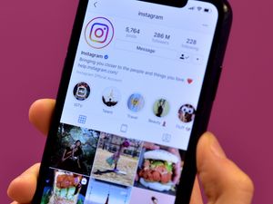Supporting image for story: Instagram launches Live Rooms for four-person live-streams