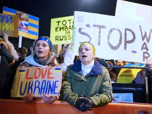 Supporting image for story: Britain to send more arms to Ukrainian military as fighting reaches Kyiv