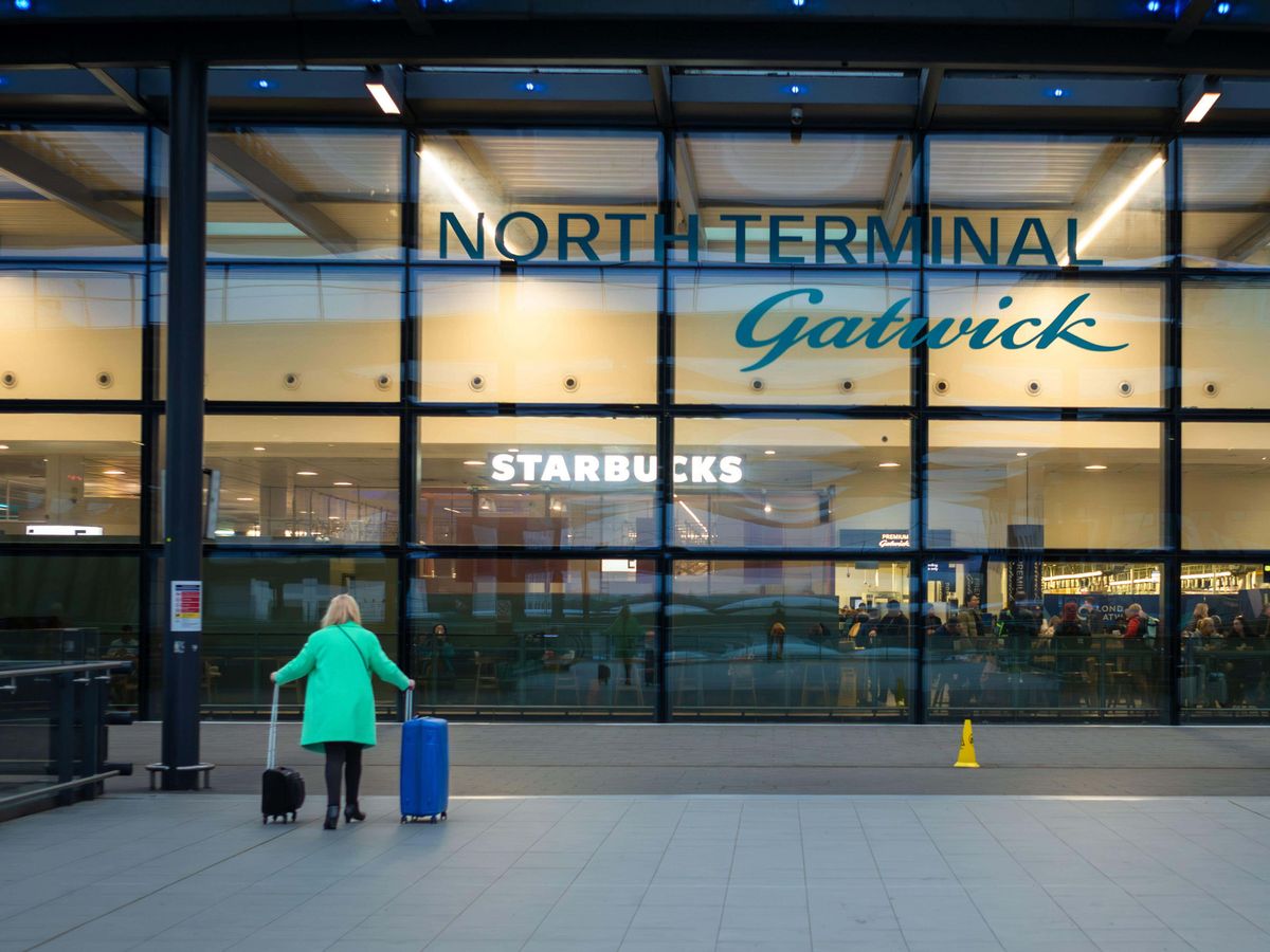 Gatwick blames jump in business rates for raising drop-off fee to &pound;10