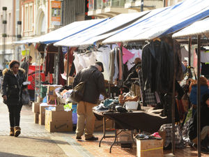 Supporting image for story: £2k court bill for Walsall shop prosecuted for underage vape sale