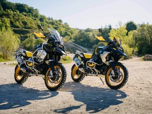 Supporting image for story: BMW reveals anniversary R1250 GS