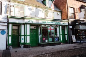 Ozzy's Sport Bar in Newport 
