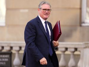 Supporting image for story: No 10 denies reports Starmer is preparing to miss 2030 clean energy target