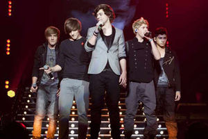 Supporting image for story: One Direction are the stars of X Factor show