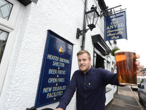 Supporting image for story: Pub-goers start earlier due to 10pm finish time say Shropshire landlords