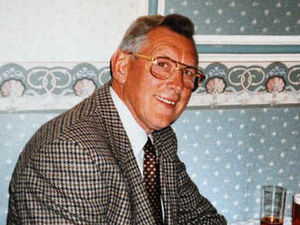 Supporting image for story: Guard of honour at service for ex-fireman Raymond Gradwell