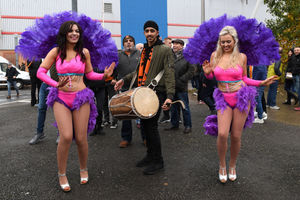 Wolves fans (AMA/Sam Bagnall)