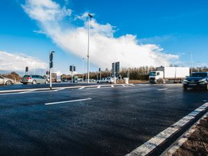 Supporting image for story: Traffic slow on major Shrewsbury roundabout after reports of traffic light failure