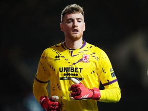 Supporting image for story: Everton sign Republic keeper Mark Travers from Bournemouth