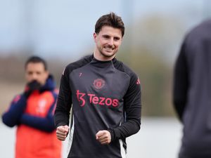 Supporting image for story: Mason Mount returns to Manchester United training ahead of Europa League clash