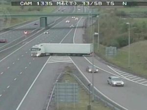 Supporting image for story: Caught on camera: Shocking footage of 40-tonne lorry doing dangerous u-turn on M6 Toll
