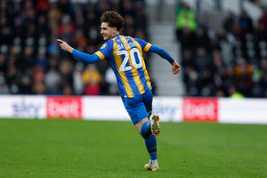 Tom Bayliss of Shrewsbury Town celebrates after scoring a goal to make it 2-1 (AMA)