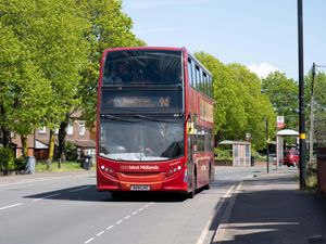 Supporting image for story: Ministers urged to extend £2 bus fare cap after refusing to commit to move