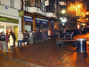 Supporting image for story: Queues form early in Shrewsbury as Boxing Day sales get under way