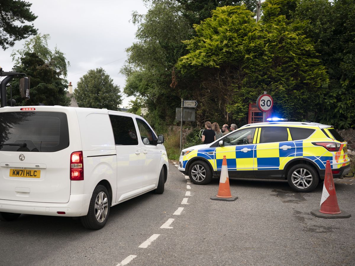 One child dead after coach crashes on way back from school trip