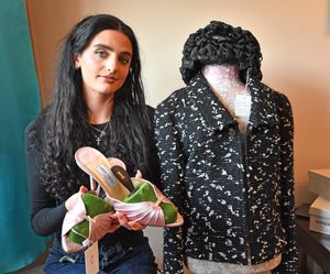 Sian specialises in high-end vintage designer clothing and accessories.