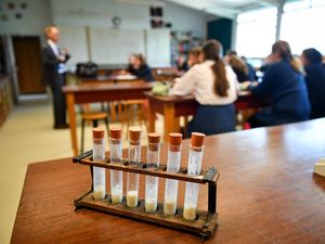 Supporting image for story: Unions urge stronger Covid measures in schools to prevent more disruption