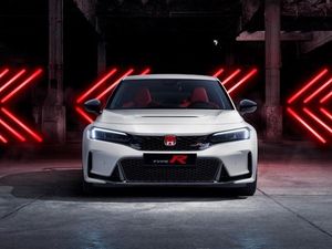 Supporting image for story: Honda’s new Civic Type R to start from £46,995