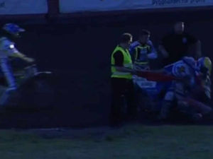 Supporting image for story: Video: Two speedway riders really collide!
