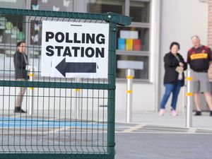 Supporting image for story: Polling stations close after Irish vote in three elections