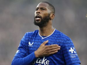 Supporting image for story: Beto brace boosts Everton’s European hopes after coasting past Chelsea