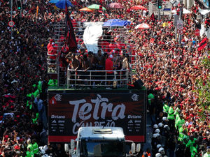 The Rio De Janeiro club celebrate their success in huge numbers. (Photo by Wagner Meier/Getty Images)