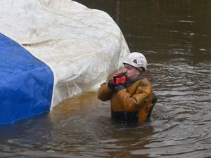 Supporting image for story: Canal workers begin 'huge and likely lengthy task' of Whitchurch repairs after massive collapse