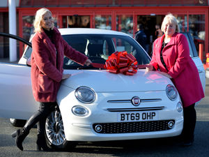 Supporting image for story: Denise Van Outen drops into Black County Matalan